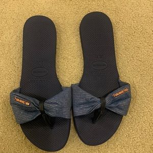 HAVAIANAS BLUE SANDAL US 9 ( EUR 39-40)
